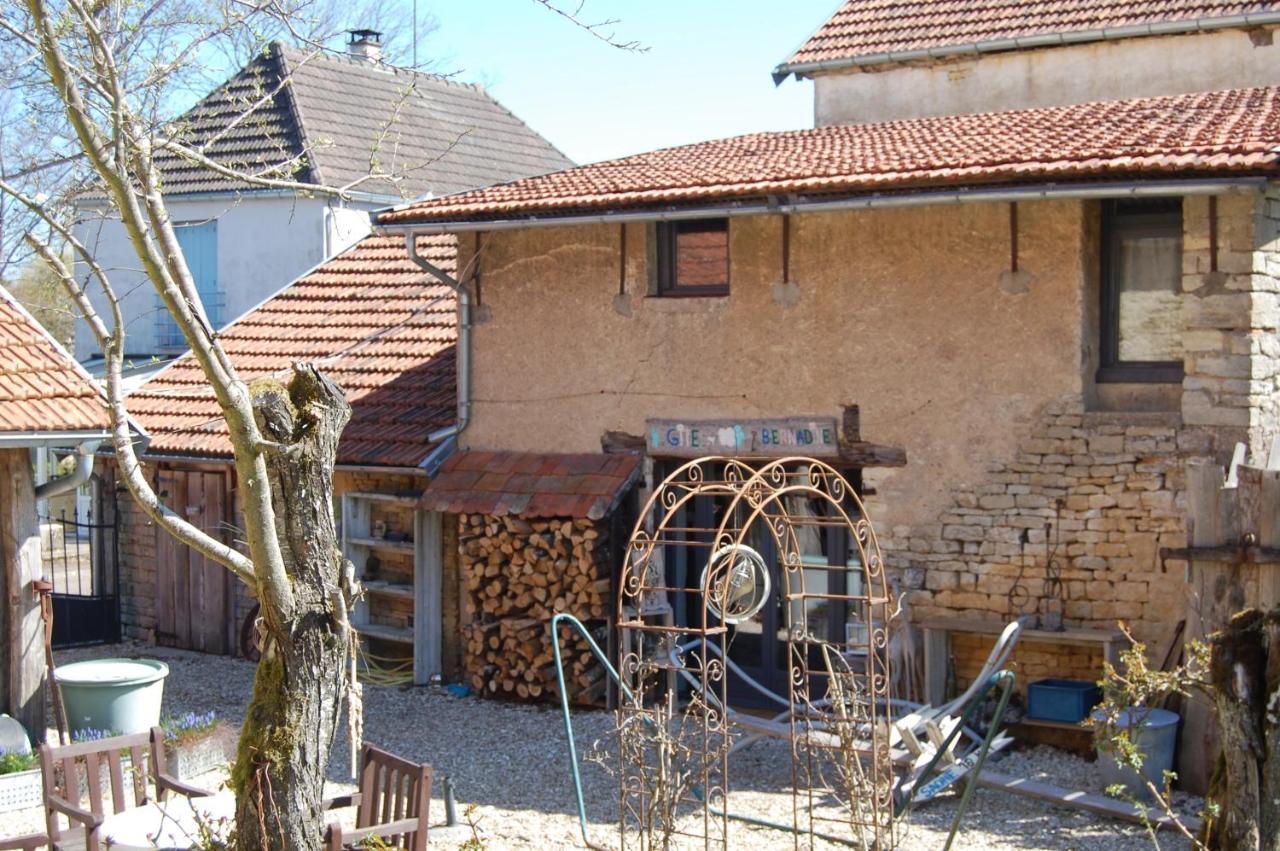 Chambre D'Hotes Juste-Confortable Fleurey-les-Lavoncourt Kültér fotó